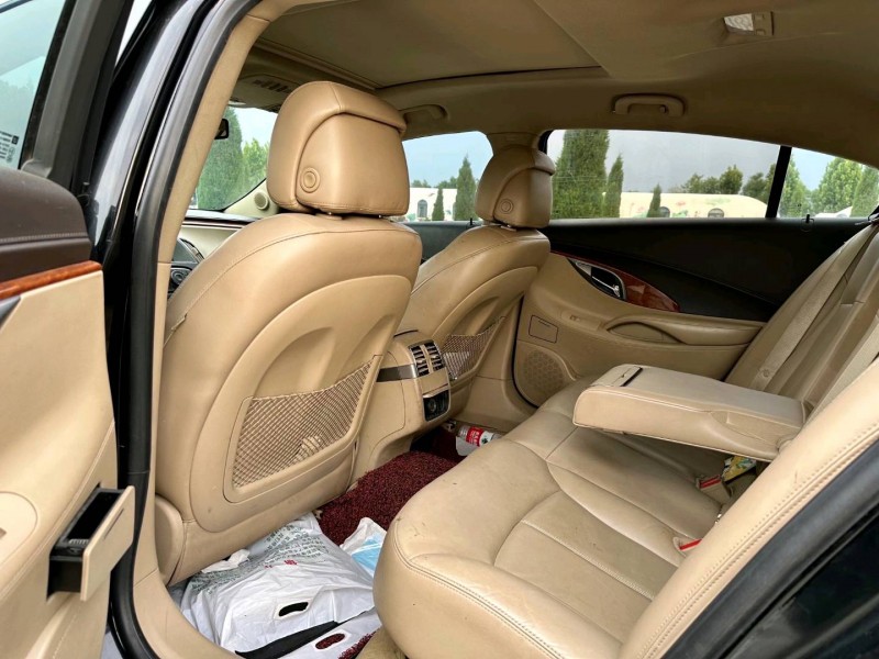 枣庄14年别克君越8