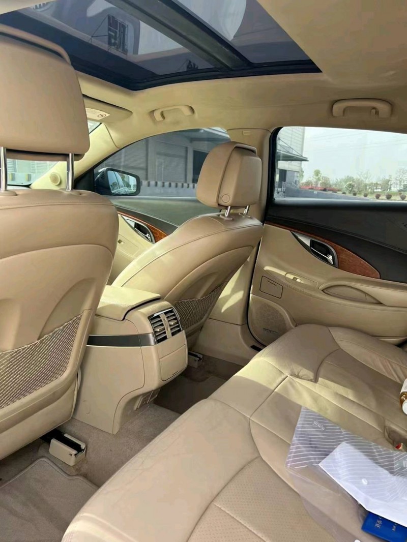 徐州12年别克君越5