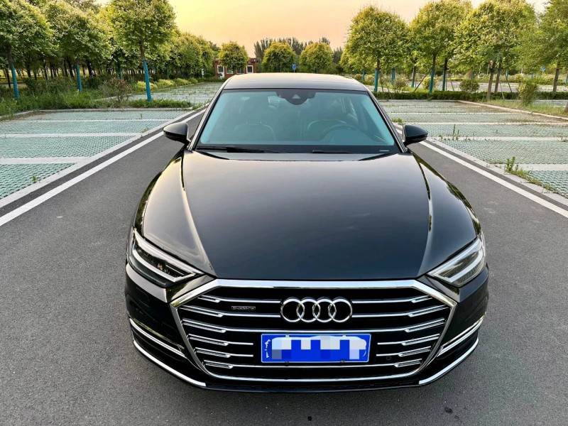 东营19年奥迪A8L1