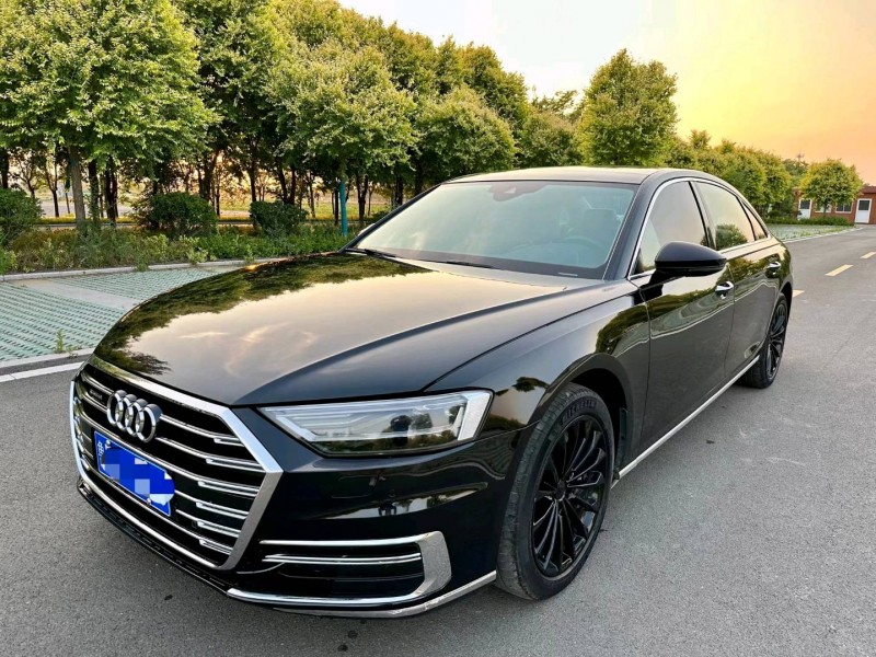 东营19年奥迪A8L2