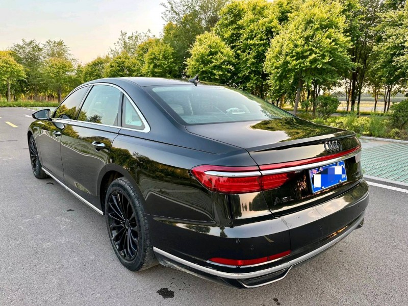 东营19年奥迪A8L4