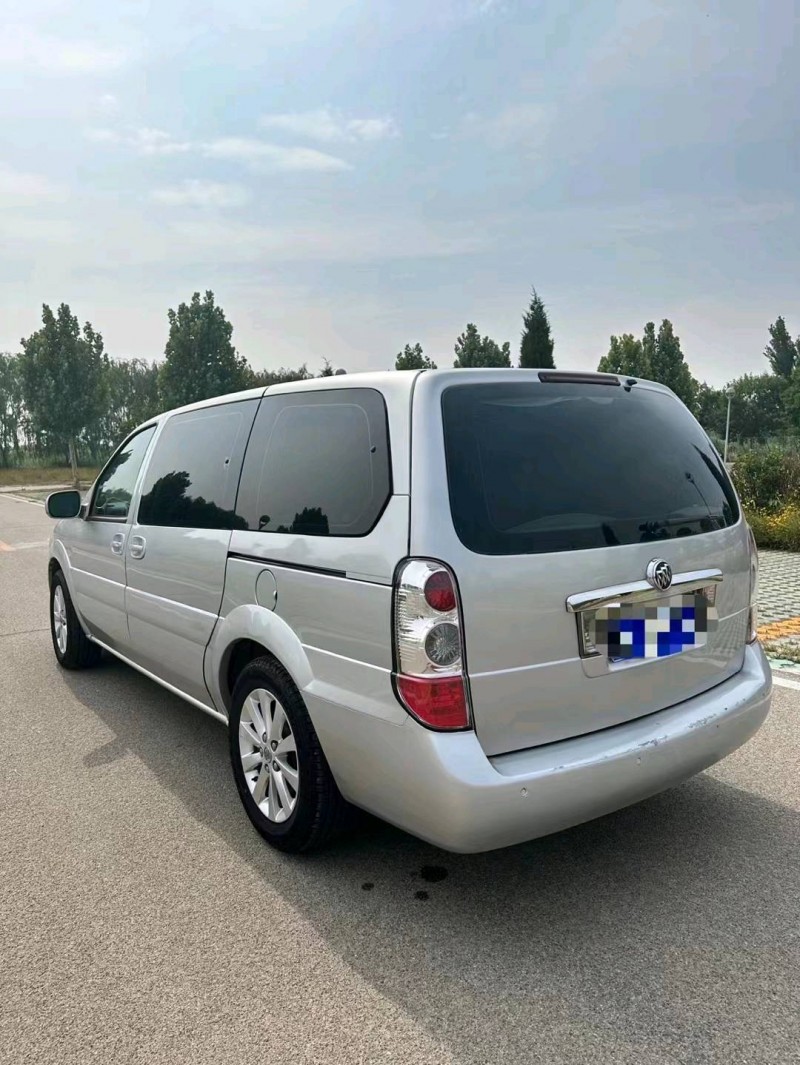 枣庄11年别克GL86