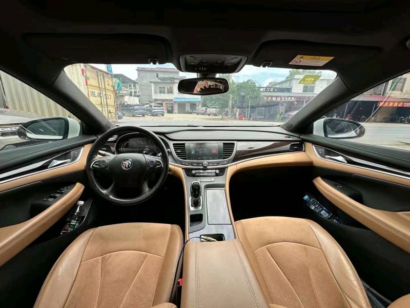 衡阳18年别克君越2