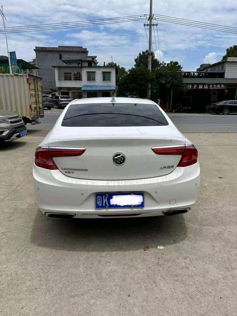 衡阳18年别克君越6