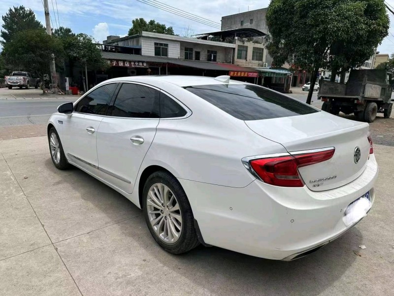 衡阳18年别克君越7