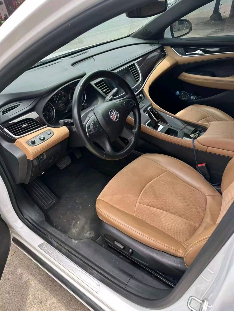 衡阳18年别克君越8