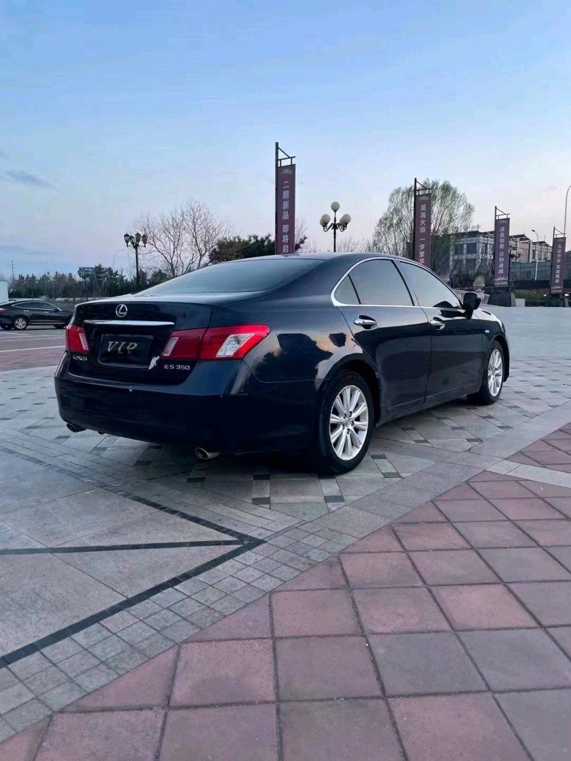 潍坊10年雷克萨斯ES8
