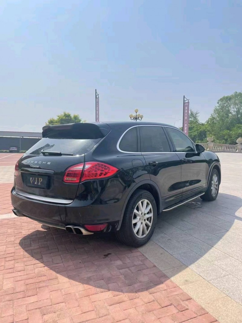 潍坊13年保时捷卡宴8