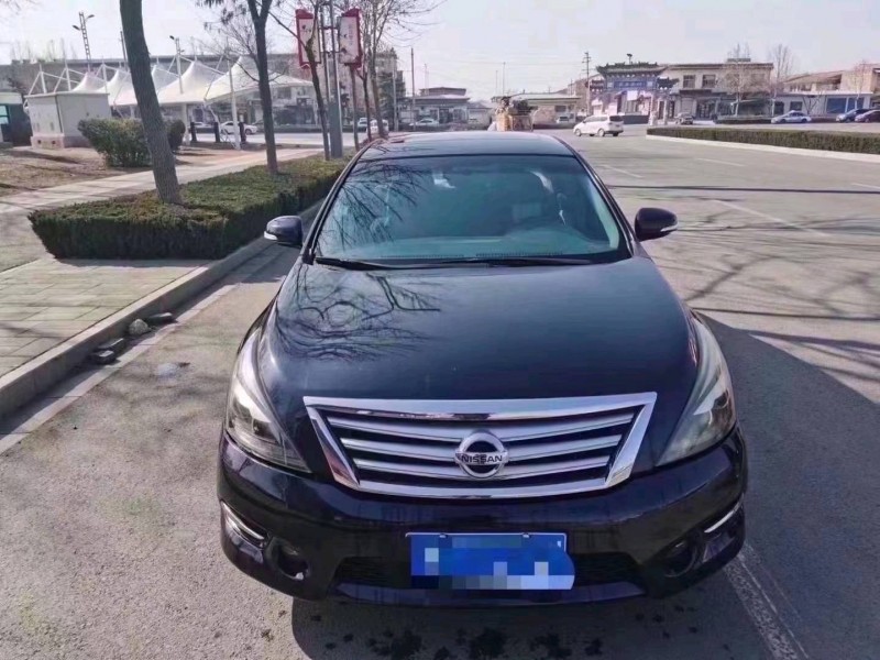 太原13年日產天籟1