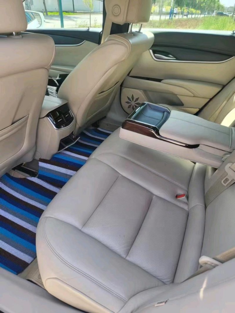 保定15年凯迪拉克XTS4