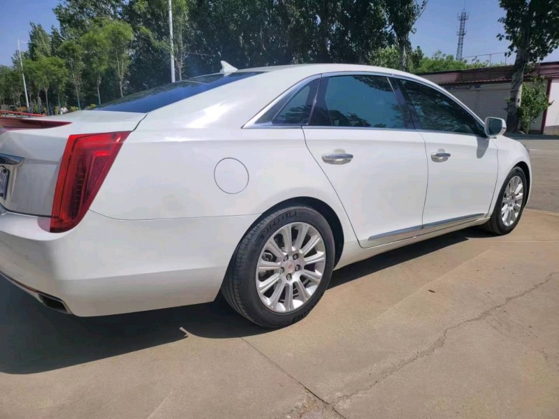 保定15年凯迪拉克XTS7