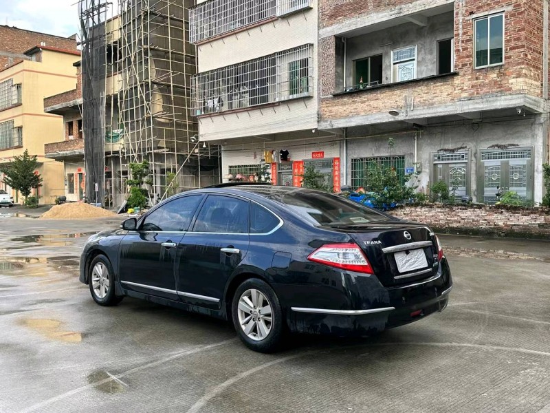 广州11年日产天籁8