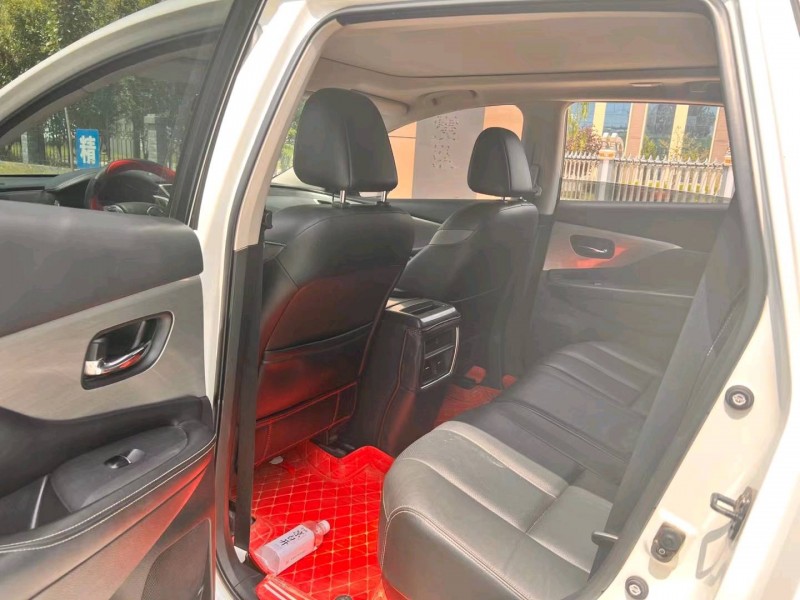 保定17年日产楼兰5