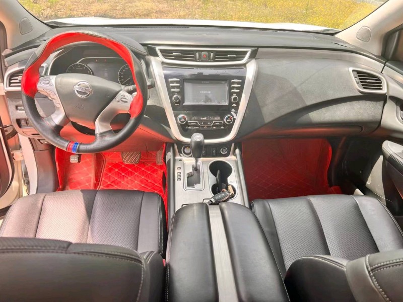 保定17年日产楼兰4