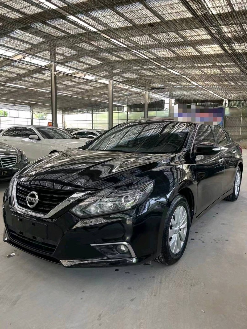 济南19年日产天籁2