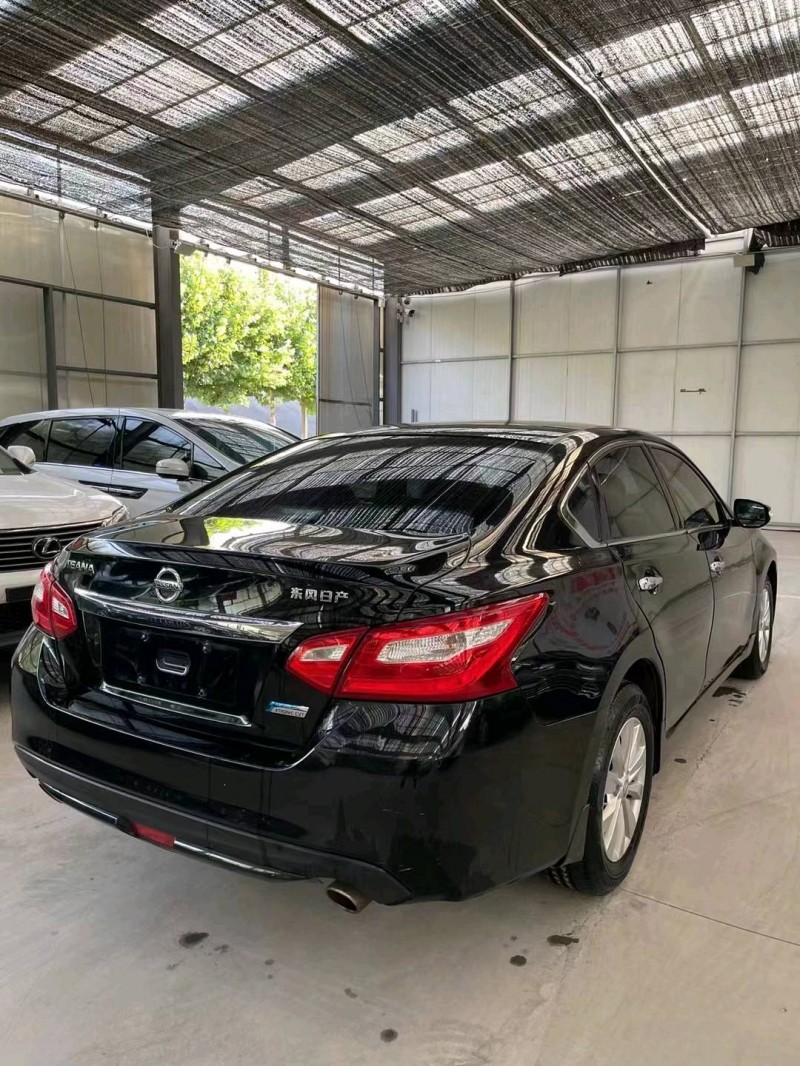 济南19年日产天籁8