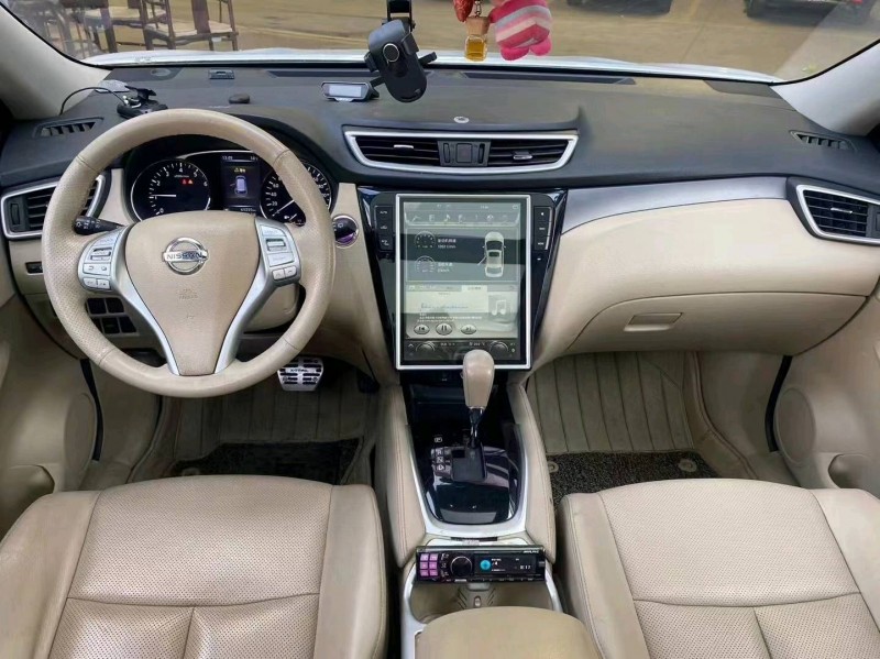 济宁16年日产奇骏5