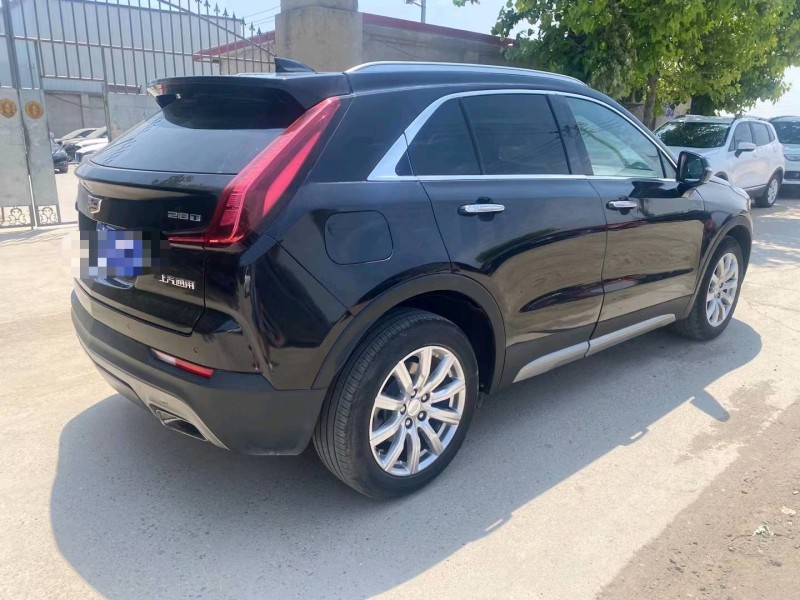 保定19年凯迪拉克XT47