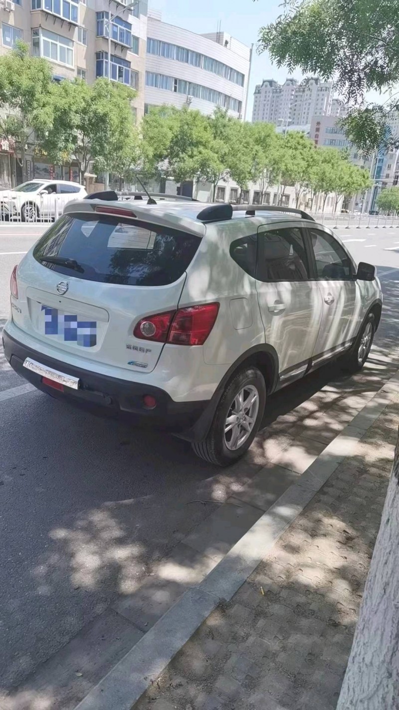 济南12年日产逍客5