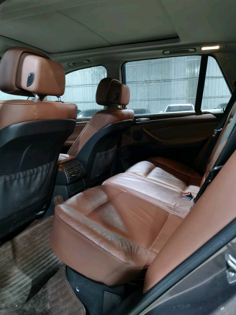 济南13年宝马X54