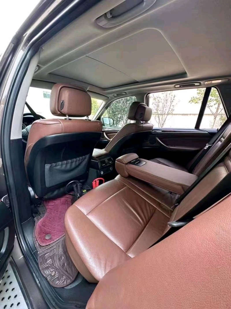 济南13年宝马X54