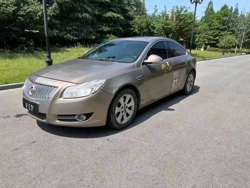 常州10年别克君威8