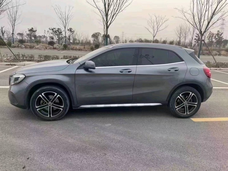 徐州18年奔驰GLA3