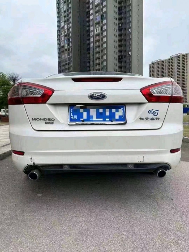 邵阳12年福特蒙迪欧-致胜3