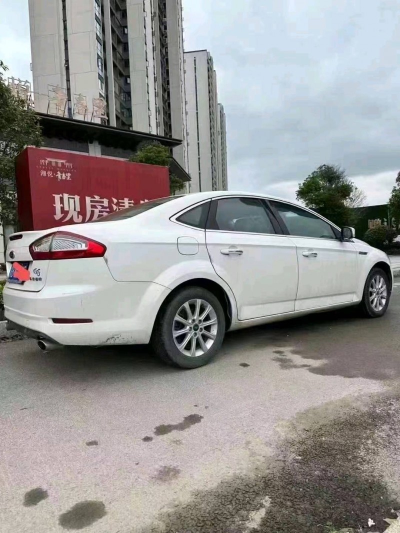 邵阳12年福特蒙迪欧-致胜2