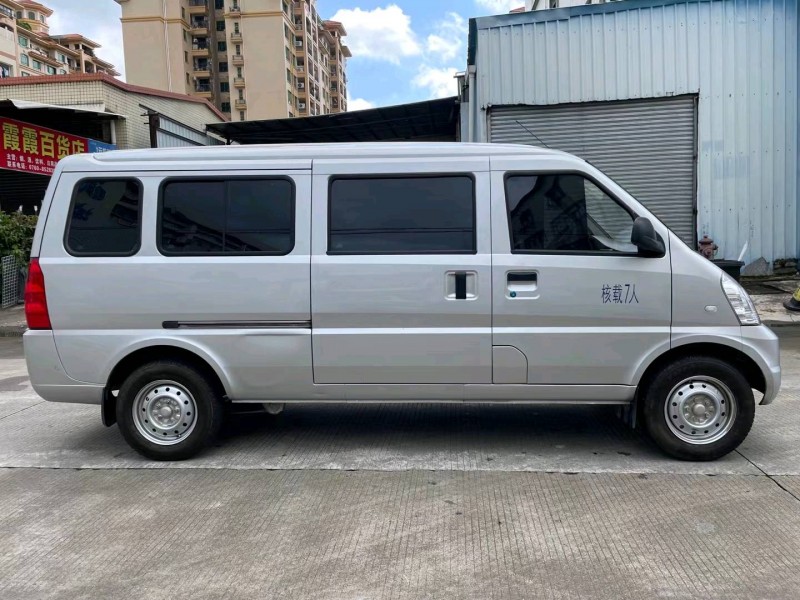 中山22年五菱汽车荣光2