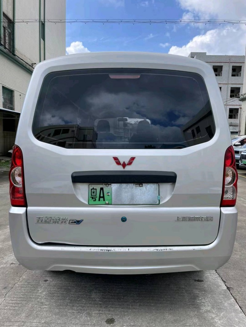 中山22年五菱汽车荣光7