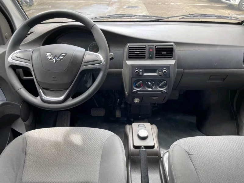 中山22年五菱汽车荣光8