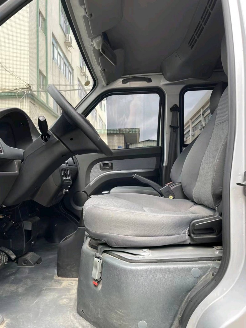 中山22年五菱汽车荣光9