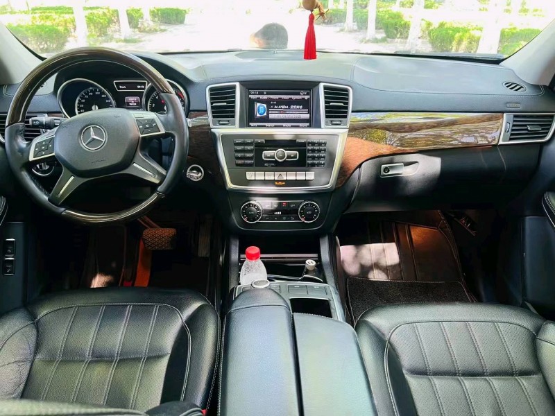 淄博16年奔驰GL8