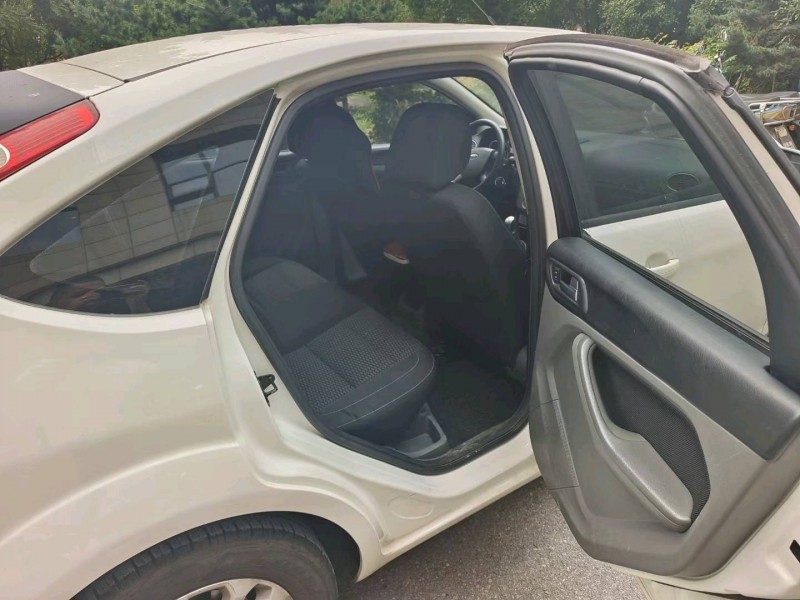 常州14年福特福克斯8