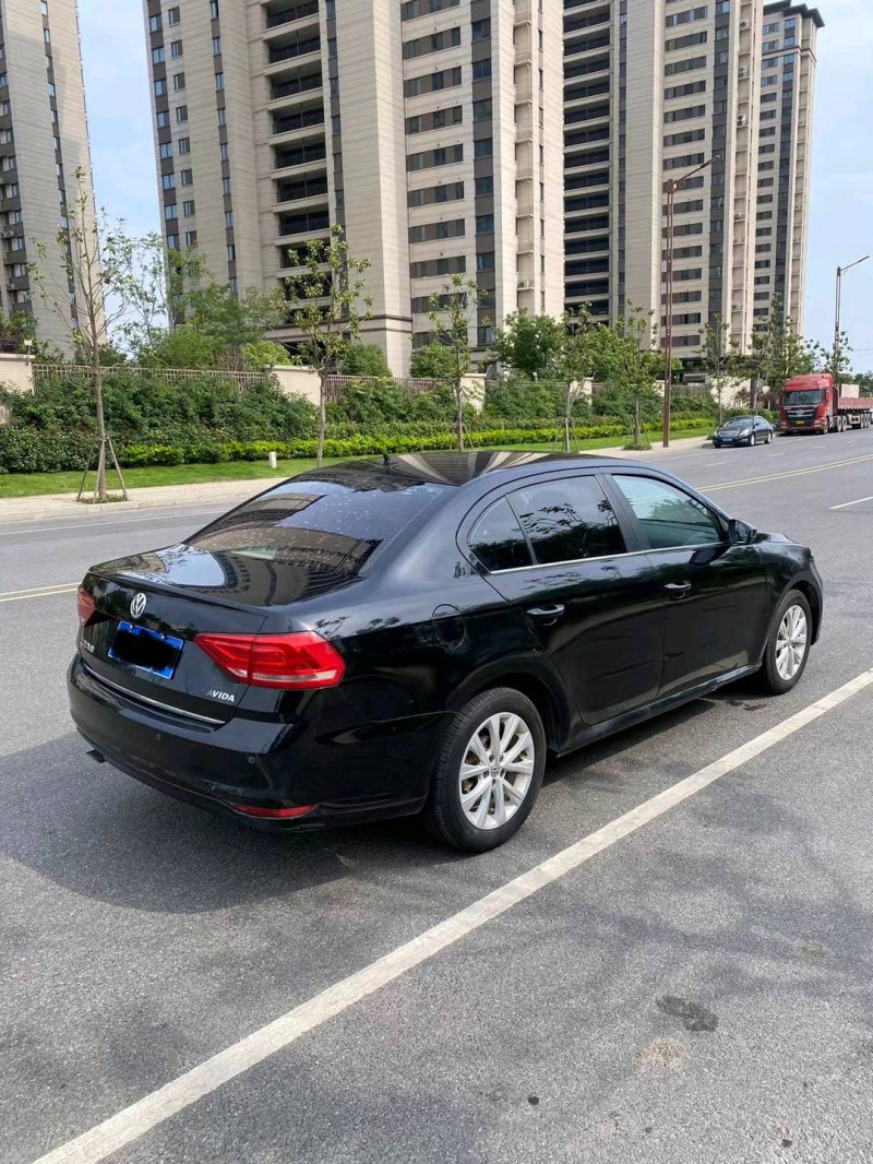 淮南17年大众朗逸5