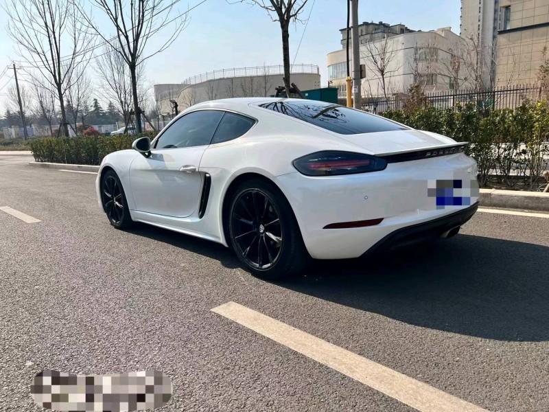 东营17年保时捷7186