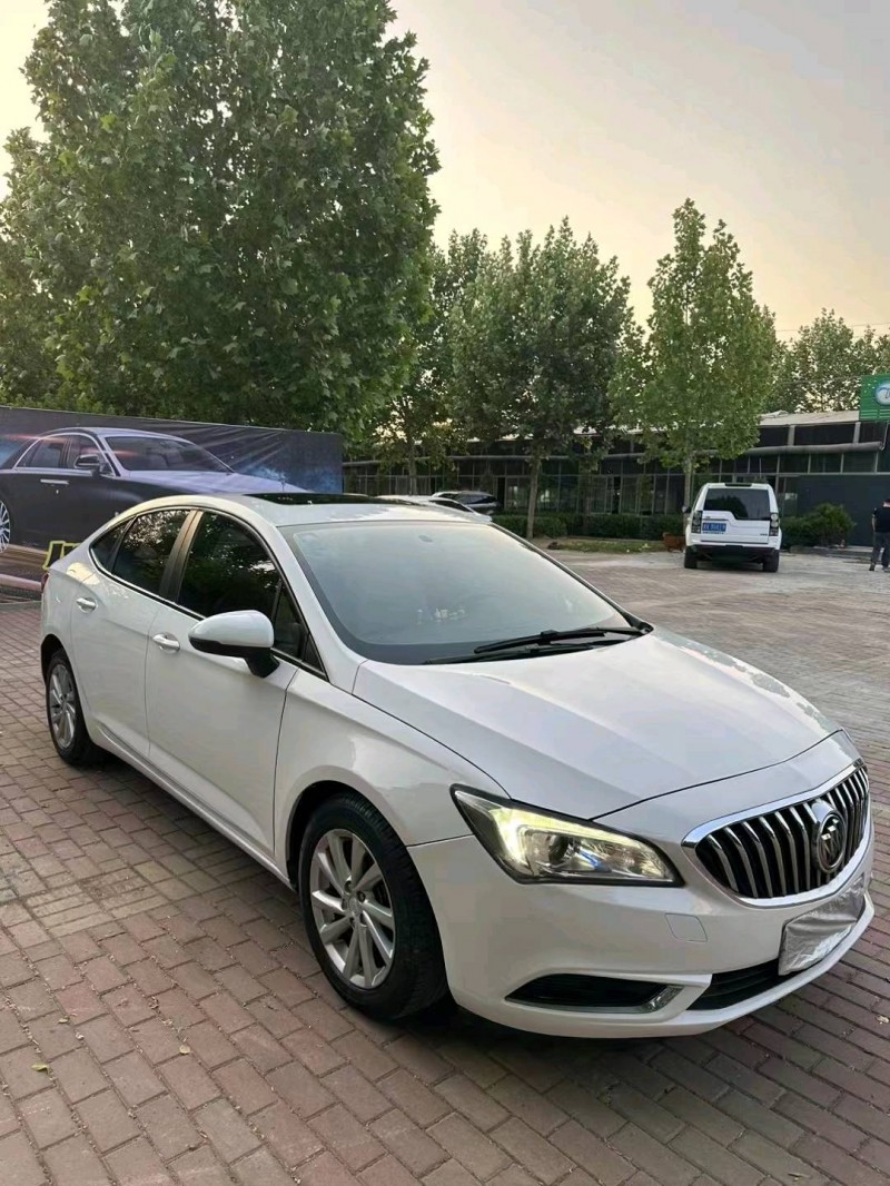 潍坊16年别克威朗3