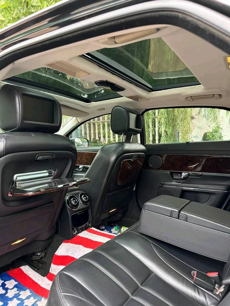 潍坊12年捷豹XJ5