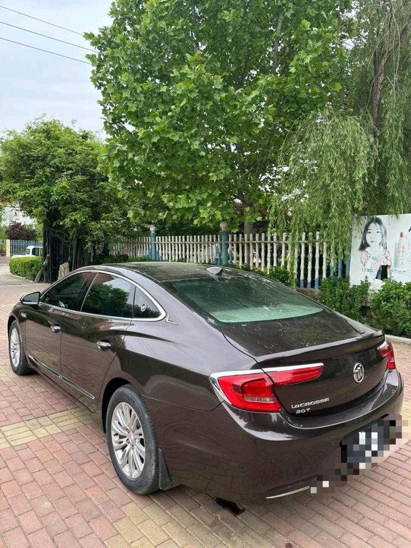 潍坊18年别克君越7