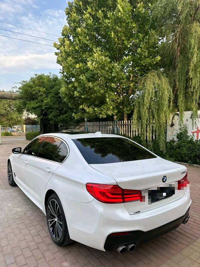 潍坊19年宝马5系8