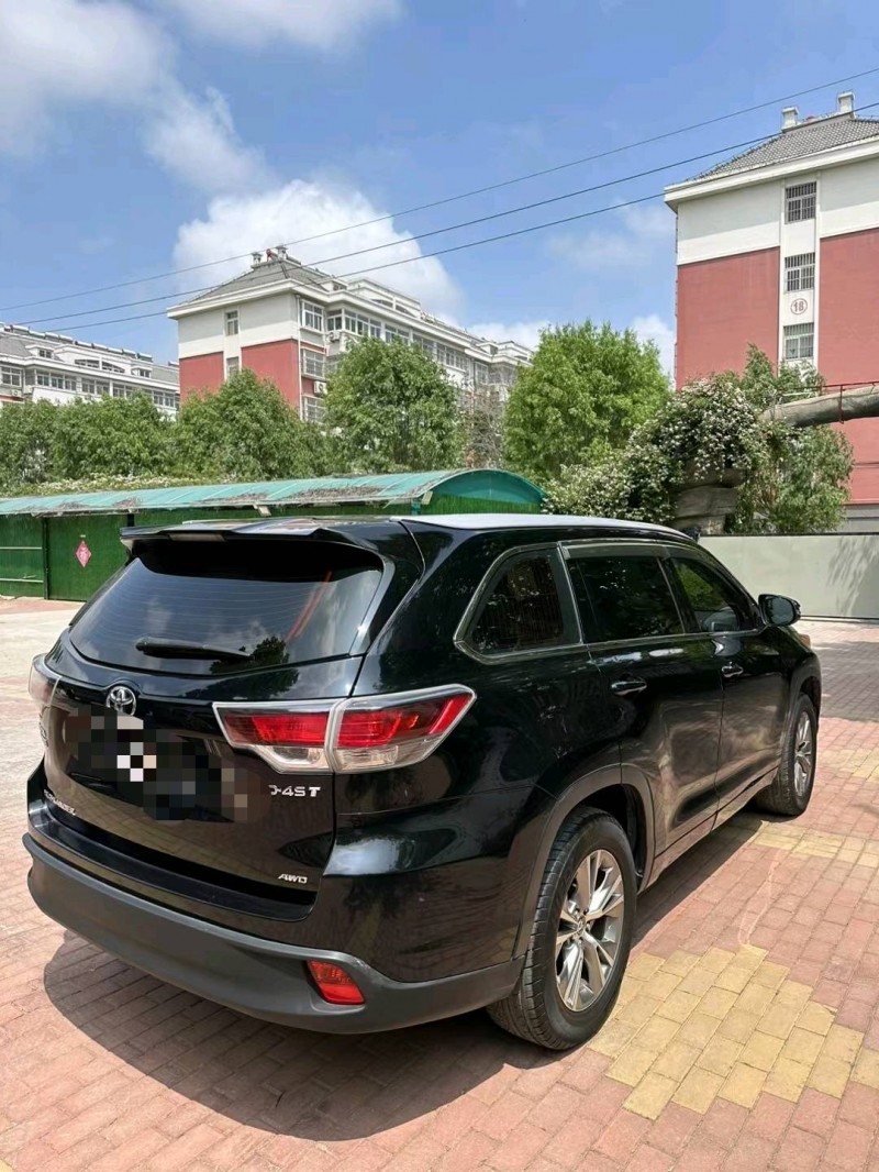 潍坊17年丰田汉兰达7