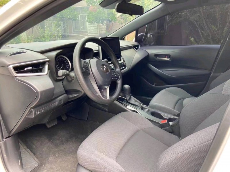襄阳23年丰田雷凌8