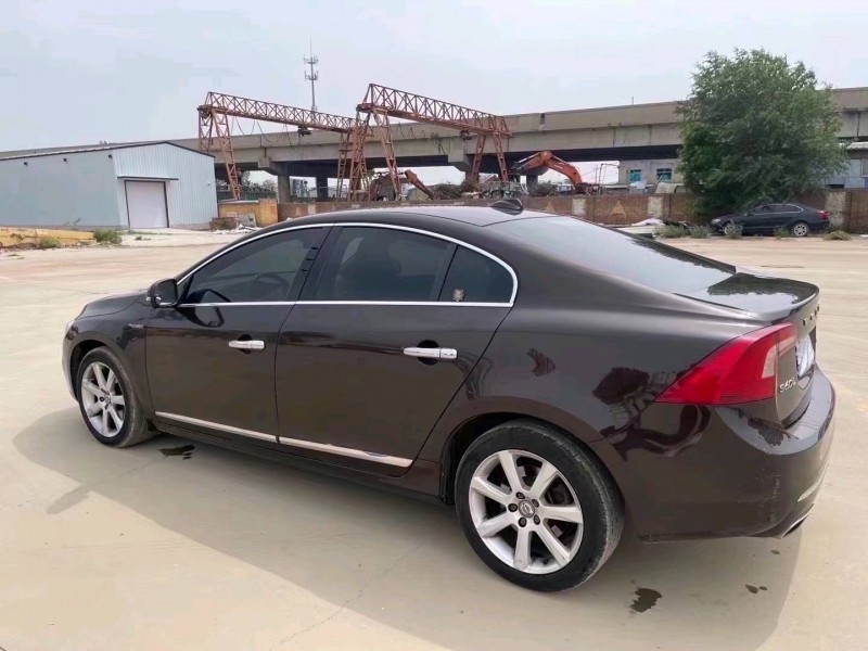 保定16年沃尔沃S60L5