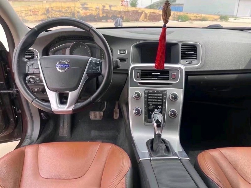 保定16年沃尔沃S60L7