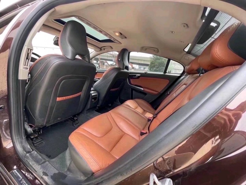 保定16年沃尔沃S60L8