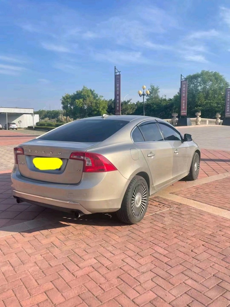 潍坊16年沃尔沃S60L8