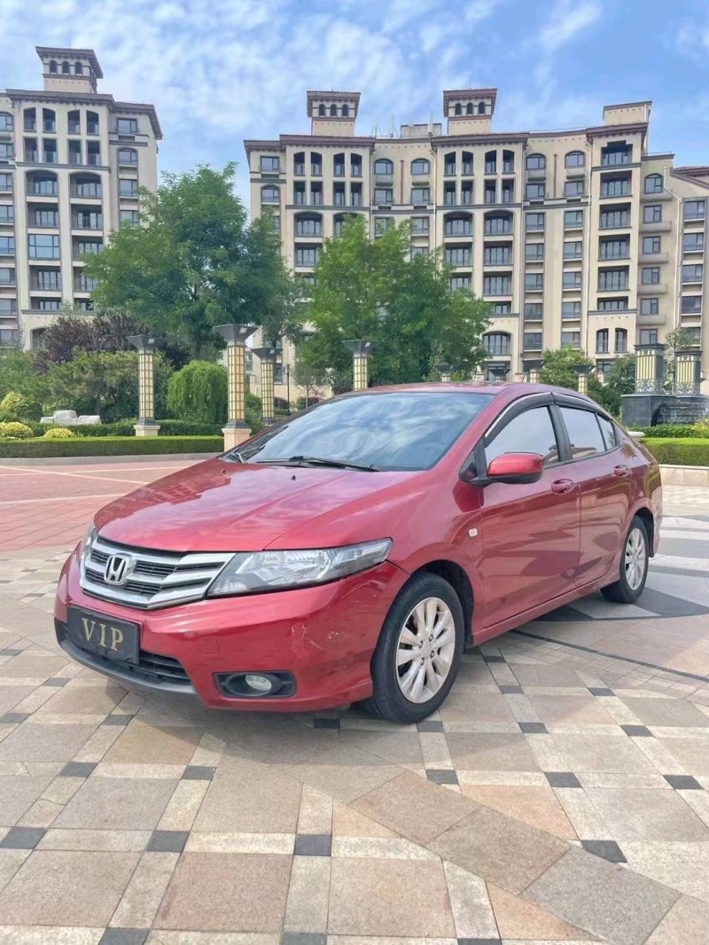 潍坊16年本田锋范2