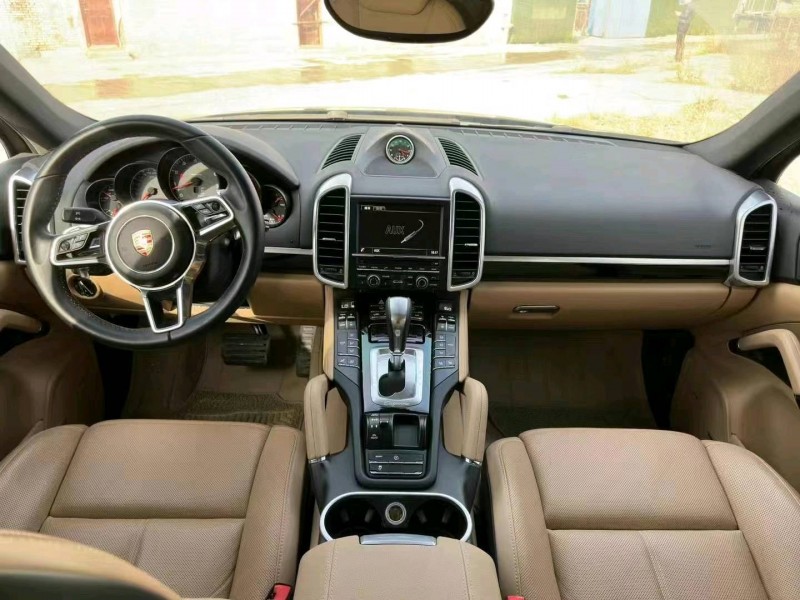 洛阳15年保时捷卡宴5