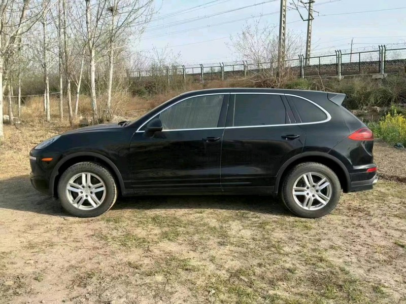 洛阳15年保时捷卡宴9